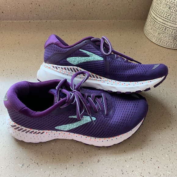 dick's running shoes